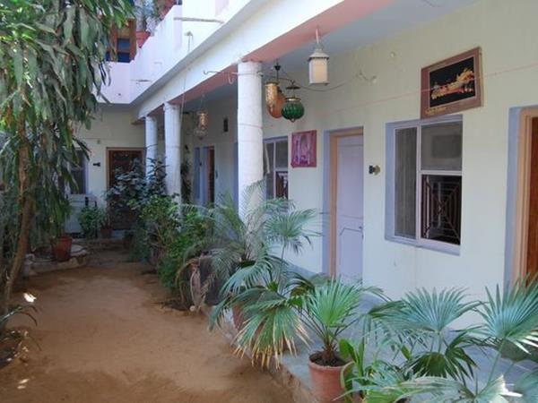 Hôtel Aroma à Pushkar Extérieur photo