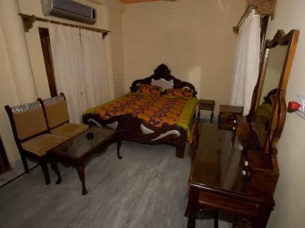 Hôtel Aroma à Pushkar Extérieur photo