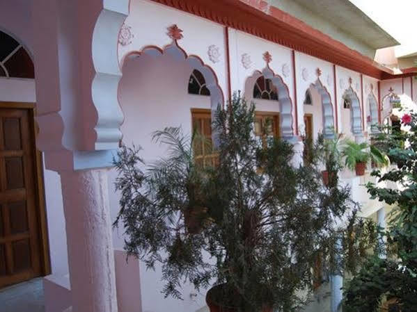 Hôtel Aroma à Pushkar Extérieur photo
